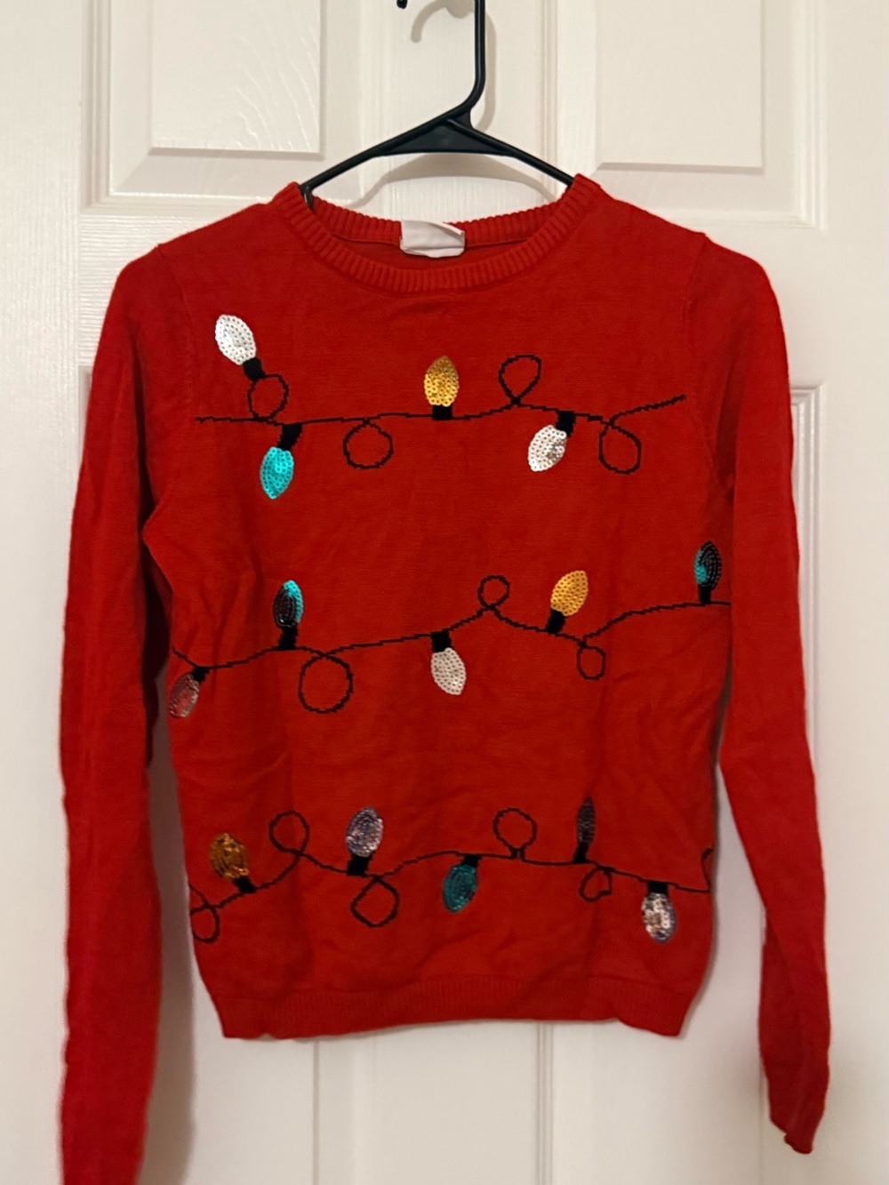 Red Women's Sequin Light-String Sweater